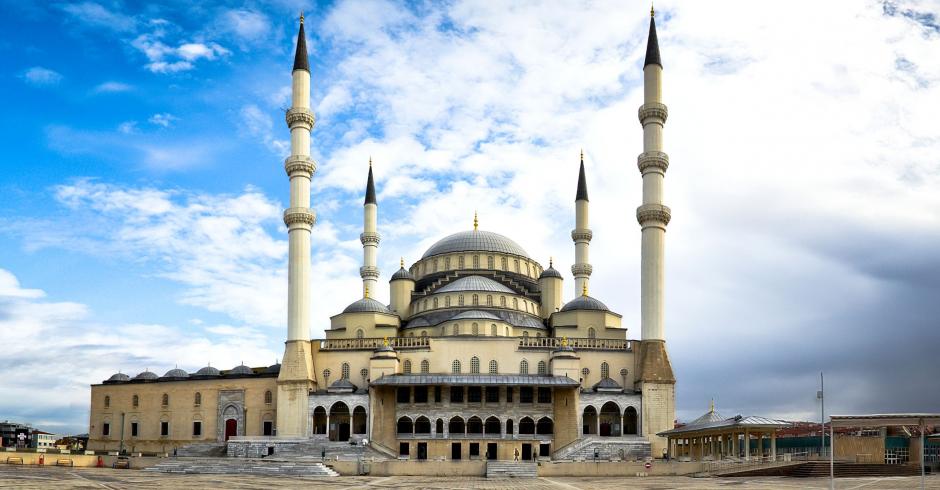 Мечеть в Турции. Фото с artfile.ru